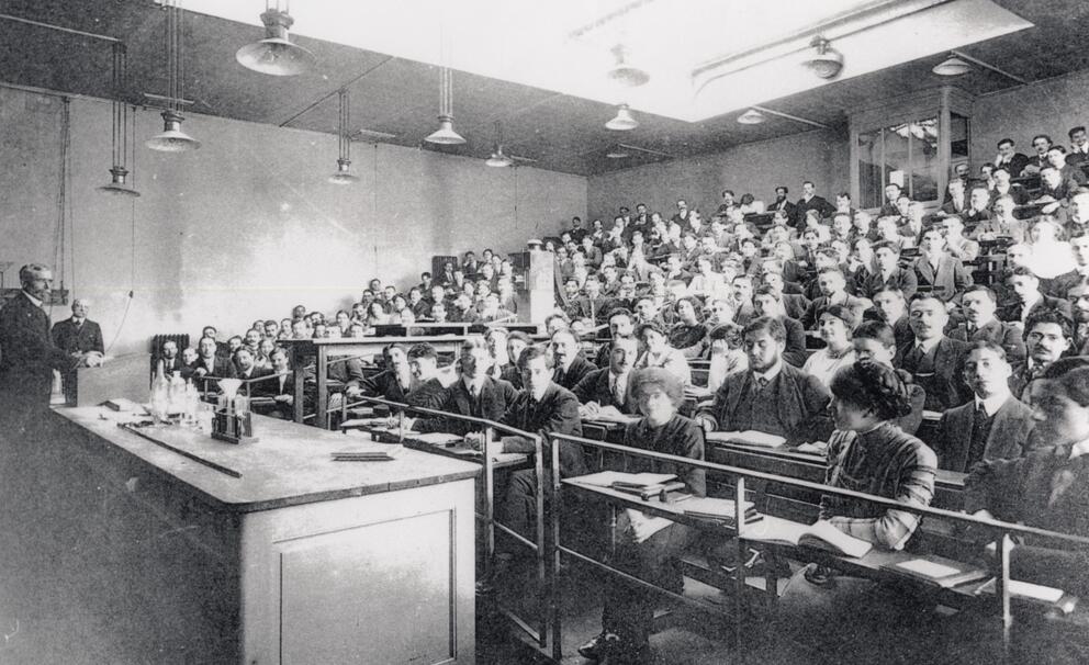 Cours de botanique, îlot Cuvier, vers 1900 Cours de botanique, îlot Cuvier, vers 1900