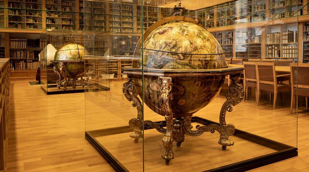 Globes de Coronelli à la Bibliothèque centrale du Muséum Globes de Coronelli à la Bibliothèque centrale du Muséum